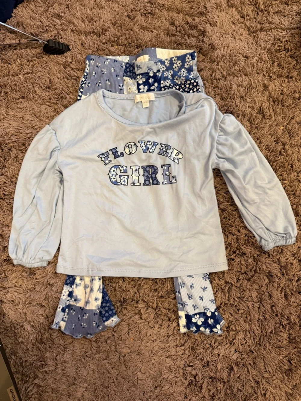 btween Light Blue "Flower Girl" Pajama Set with Navy Floral Pants - Picture 2 of 7